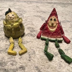 Set of 2 Fruit Shelf Sitters